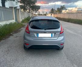 Ford Fiesta 1.4 TDCi 70CV 5 porte Titanium