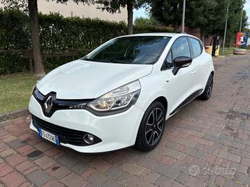 Renault Clio 1.2 75CV Duel
