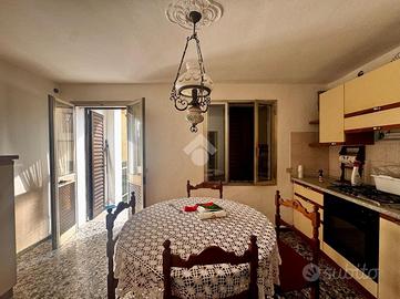 CASA SEMINDIPENDENTE A VOLPAGO DEL MONTELLO