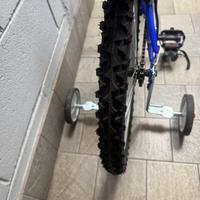 Bici bimbo come in foto completa di rotelle