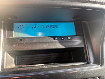 Display Mitsubishi Pajero V60