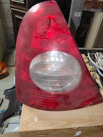 Fanale posteriore Renault Clio Dci 1500 dci 2003