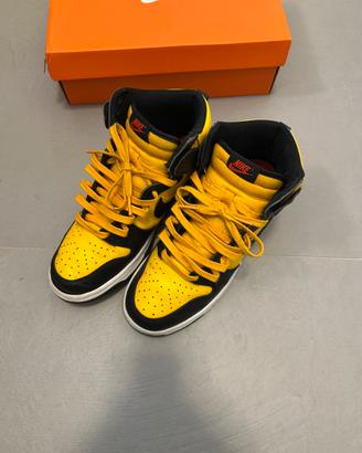 Nike Dunk High Varsity Maize (2021)