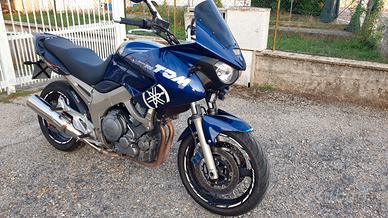 YAMAHA TDM900