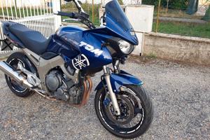 YAMAHA TDM900