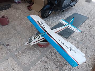 aereo rc  a scoppio  gladiator