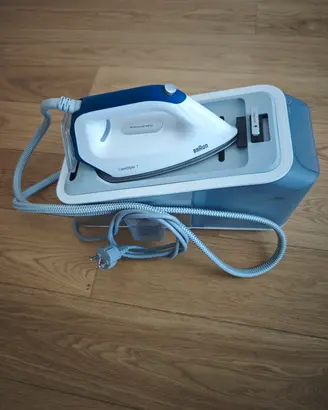 Ferro da stiro con Caldaia Braun CareStyle 7