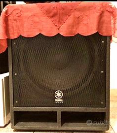 Subwoofer professionale attivo per dj yamaha SW500