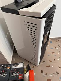 Si vende questa stufa a pellet