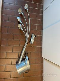 Lampadario a forma di annaffiatoio