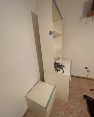 Scrivania e comodino + letto