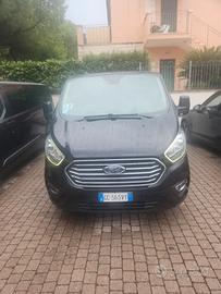 ford tourneo custom 9 posti 
