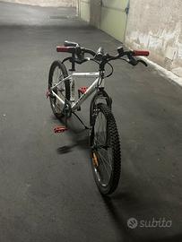 Bici mountain bike b-twin