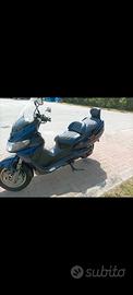 Suzuki Burgman 250