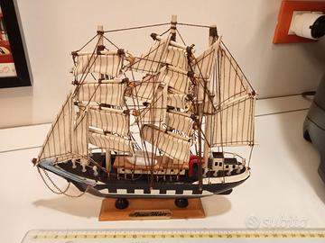 Modellino Nave a Vela
