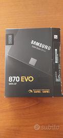 Hard disk esterno SSD Samsung 870 EVO da 500GB