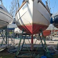 MALAYKA barca a vela, pozzetto centrale