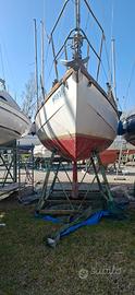 MALAYKA barca a vela, pozzetto centrale
