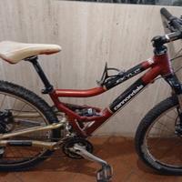 mtb full Cannodale jekyll 600