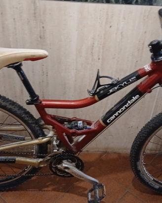 mtb full Cannodale jekyll 600