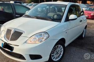 Lancia Y 2011  100.000 KM