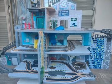 pista garage in legno playtive Lidl con più livell