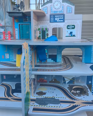 pista garage in legno playtive Lidl con più livell