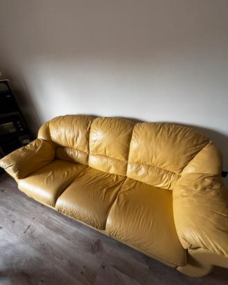Divano 3 posti giallo senape