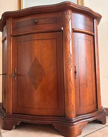 Mobiletto vintage in legno