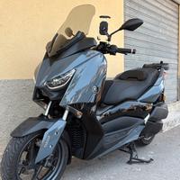 Yamaha xmax 300 tech max