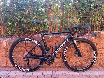 Scott Addict RC ultegra di2 12 v + garmin vector s