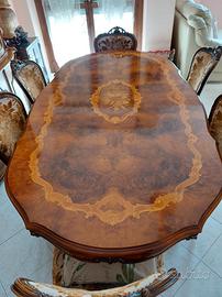 tavolo intarsiato in legno