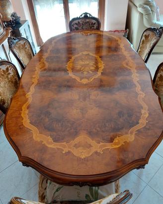 tavolo intarsiato in legno