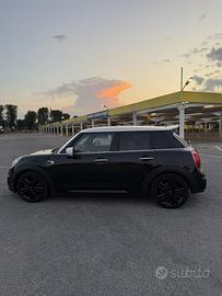 Mini cooper allestimento john cooper work