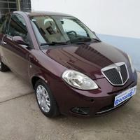 Lancia Ypsilon 1.3 MJT 75 CV Oro