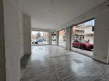 Locale commerciale Via Venezia angolo Via Bologna