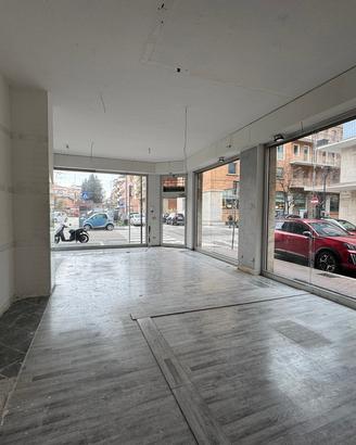 Locale commerciale Via Venezia angolo Via Bologna
