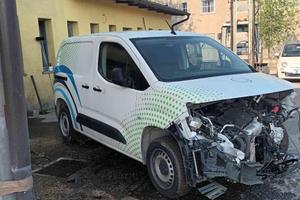 OPEL combo 1.5 Diesel INCIDENTATO