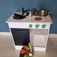 Cucina giocattolo 