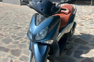 Yamaha xcity 250 cc