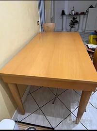 Tavolo e sedie