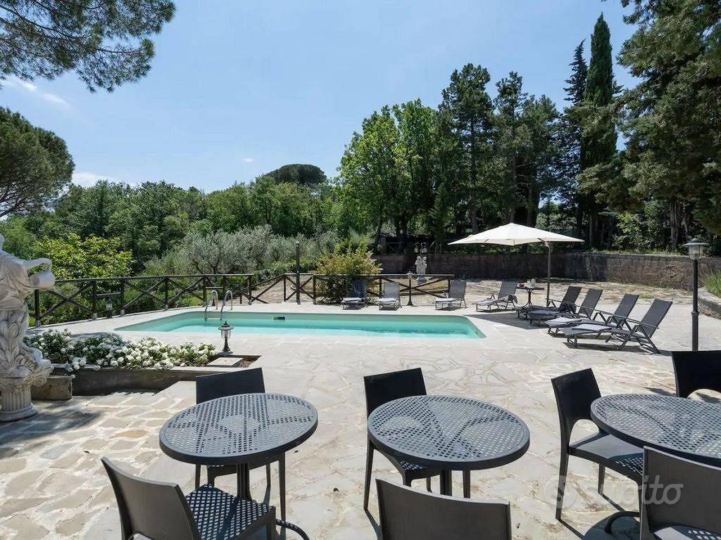 Rustico / Casale di 400 m² con più di 5 locali e b - Vista 5