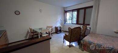 MONOLOCALE A BERGAMO