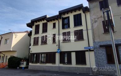 Trilocale con doppi servizi, balcone, box e cantin