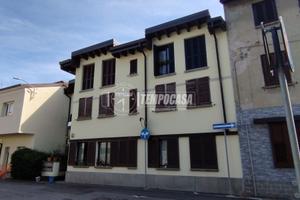 Trilocale con doppi servizi, balcone, box e cantin