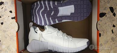 Nike Free Metcon 6 – White/Metallic Silver