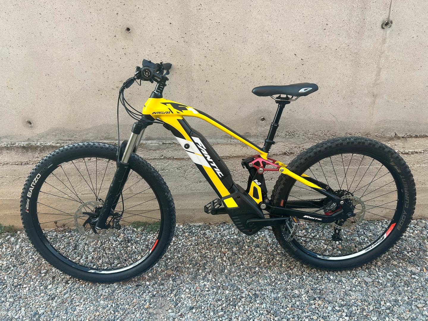 Mtb E Bike Fantic 140 E-MTB Integra Trail XMF 27,5