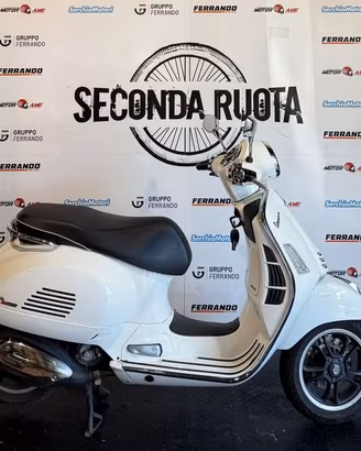 Vespa 300 GTS hpe Super