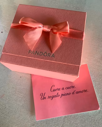 Anello e orecchini pandora