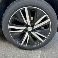 Cerchi completi di pneumatici 4 stagioni